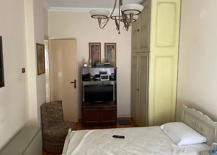 Classic 60's Apartment